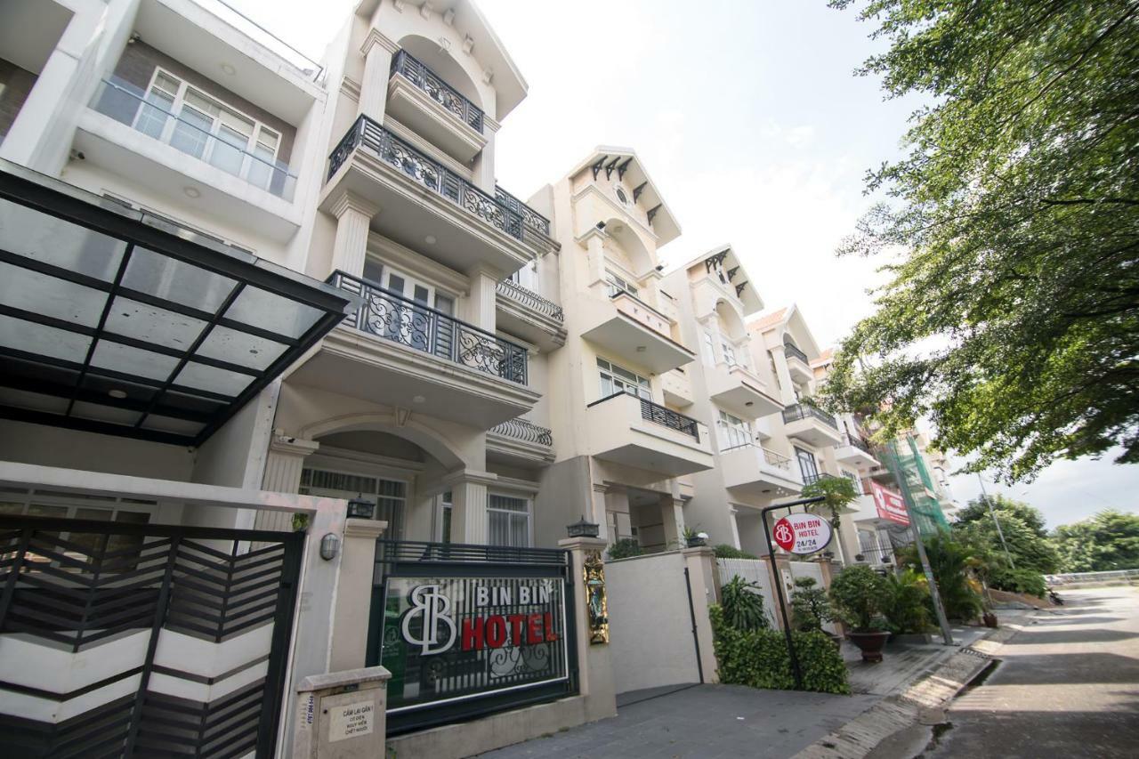 Bin Bin Hotel 4 - Near Sunrise City D7 호치민 외부 사진