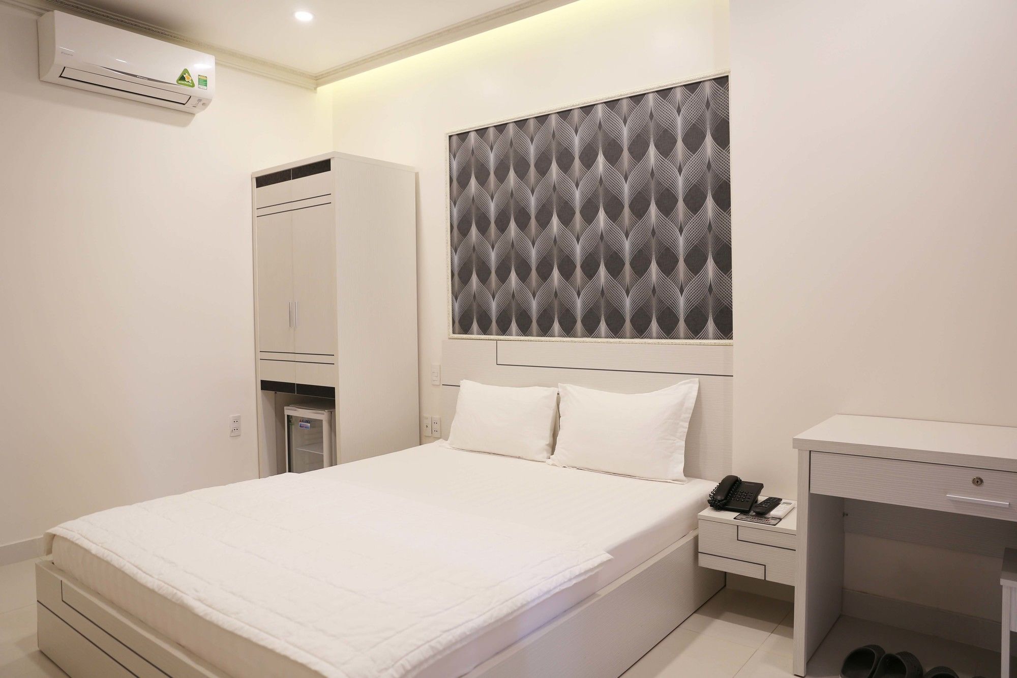 Bin Bin Hotel 4 - Near Sunrise City D7 호치민 외부 사진